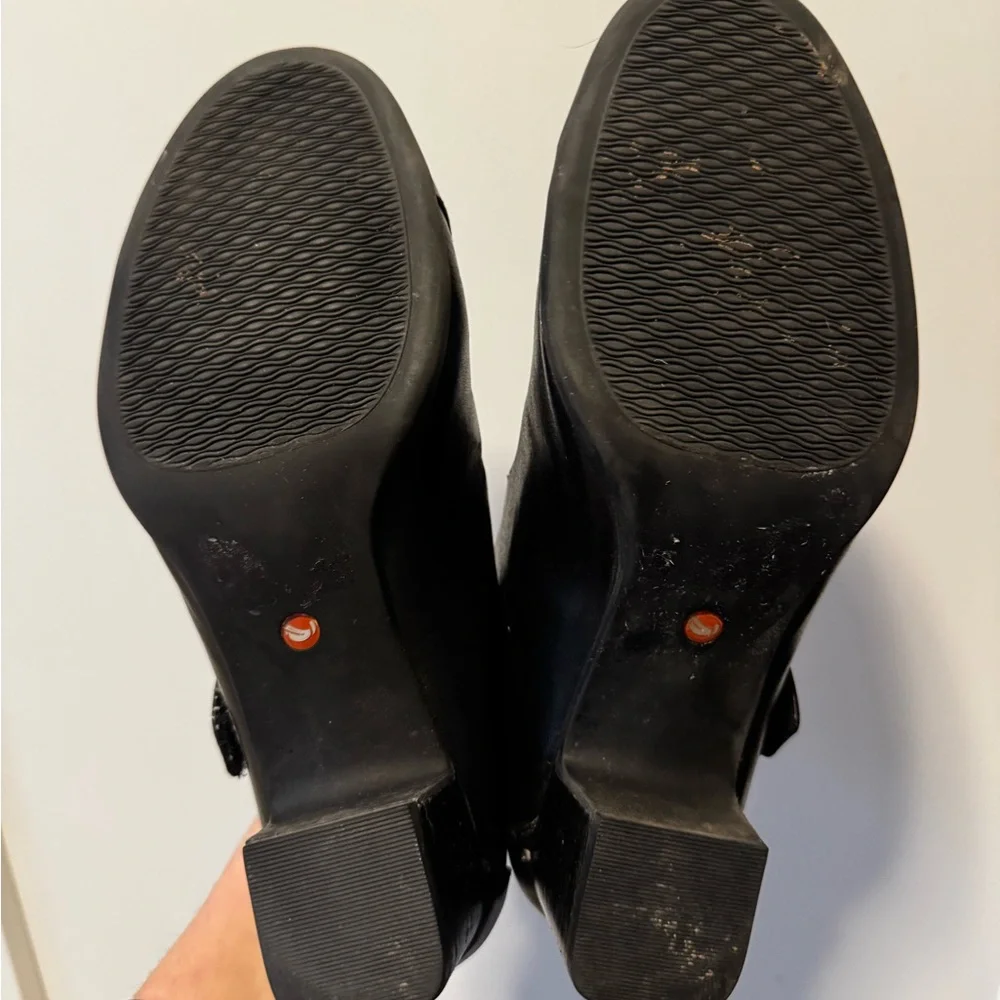 Dark brown Women's Mary Jane Shoes Clarks size 7.5 US 38 EURO